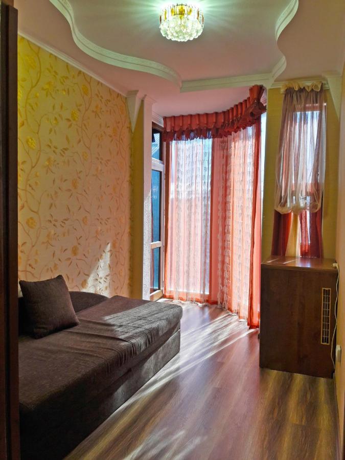 Kristall Hotel Bosteri Exterior foto
